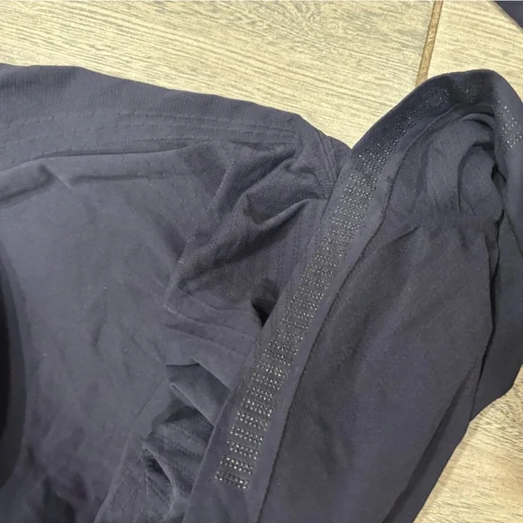 ATHLETA Speedlight Ruched Athletic LS Top Size Small - Picture 6 of 6